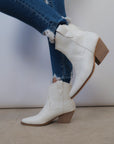 CHUNKY WESTERN ANKLE BOOTIE
